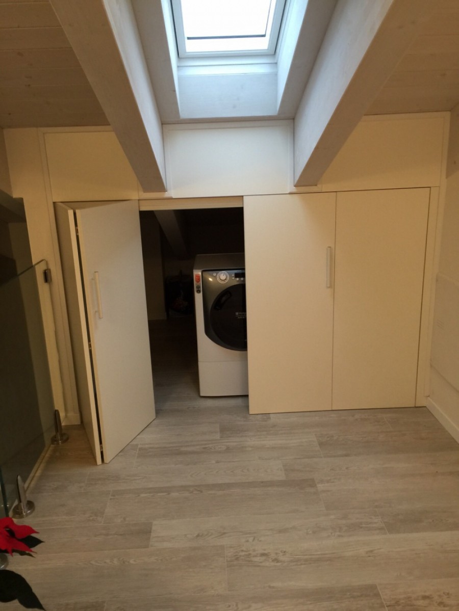 Armadio sottotetto  uso lavanderia... fantastica idea realizzata in provincia di Parma qualche mese fa'... voi chiedete.. noi risolviamo!