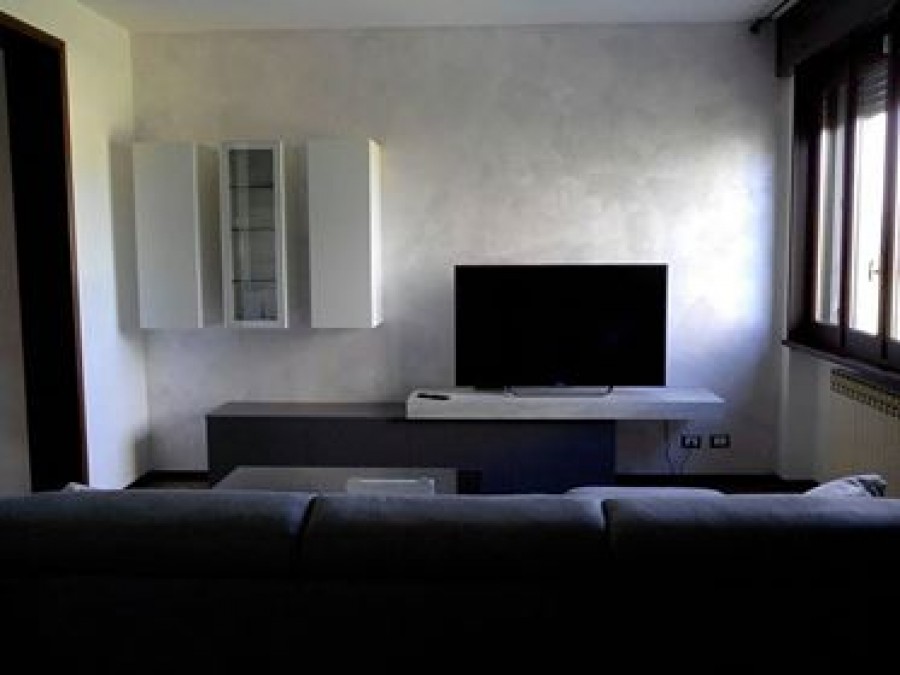 Soggiorno moderno monatato da poco a Piacenza, cliente soddisfatto che ci ha inviato la foto di una splendida realizzazione zona living.  produzione mobili ILMA MOBILI PARMA