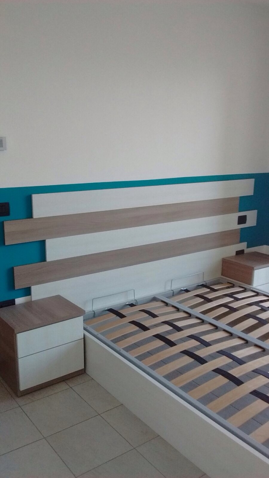 Nuovissima testata legno  montata da poco .... ringraziamo il cliente che ci ha spedito la foto ..molto bella