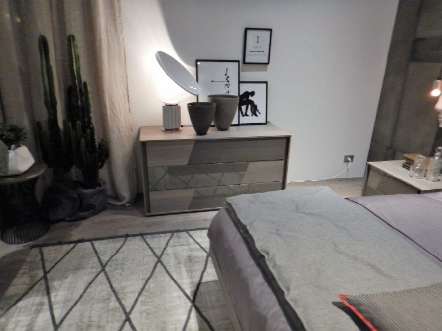 Camera da letto  novita' 2017  legno e vetro...vieni a vederla
