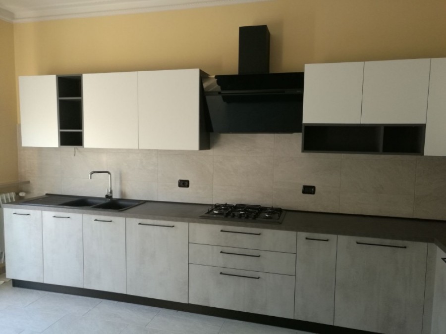 CUCINA MONTATA A PARMA  ... bagni camere cucine   sono gli ambienti  strepitosi che arrediamo