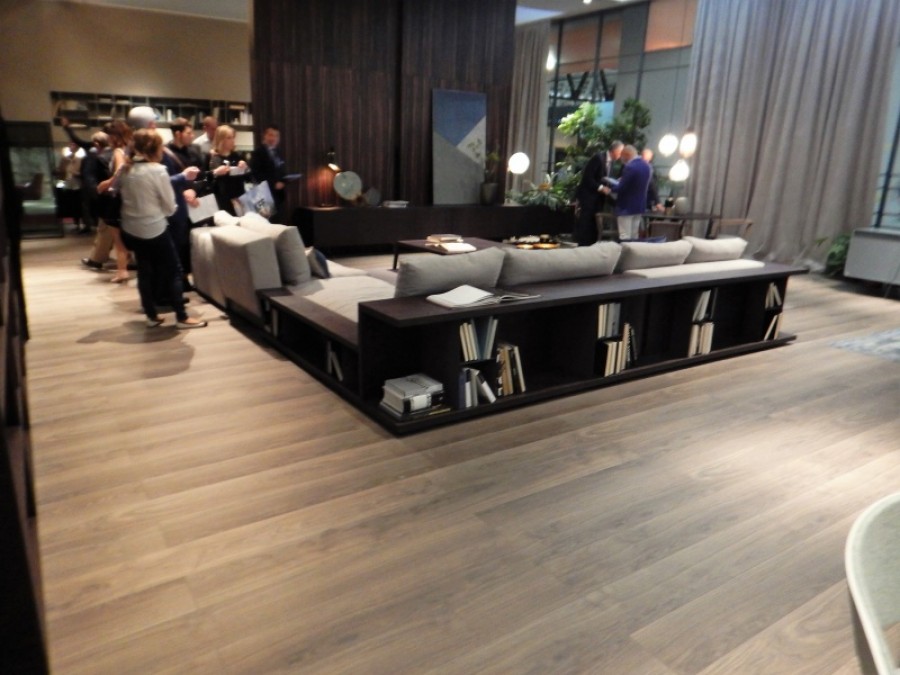 retrodivano e divani con tessuti di ultima generazioni .. comodi sofa'  e salotti strepitosi da ILMA MOBILI PRODUZIONE
