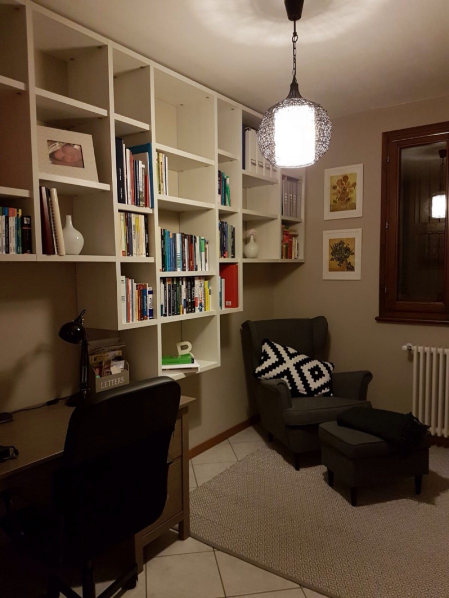 LIBRERIA SOSPESA ... IDEE NUOVE PER RECUPERARE SPAZIO