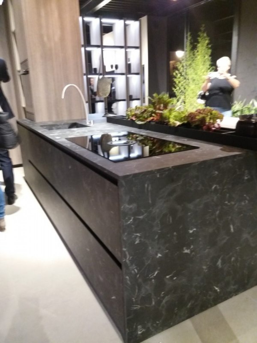 Isola cucina novitÃ  del salone del mobile 2018 ilma produzione mobili Parma e Piacenza e Cremona